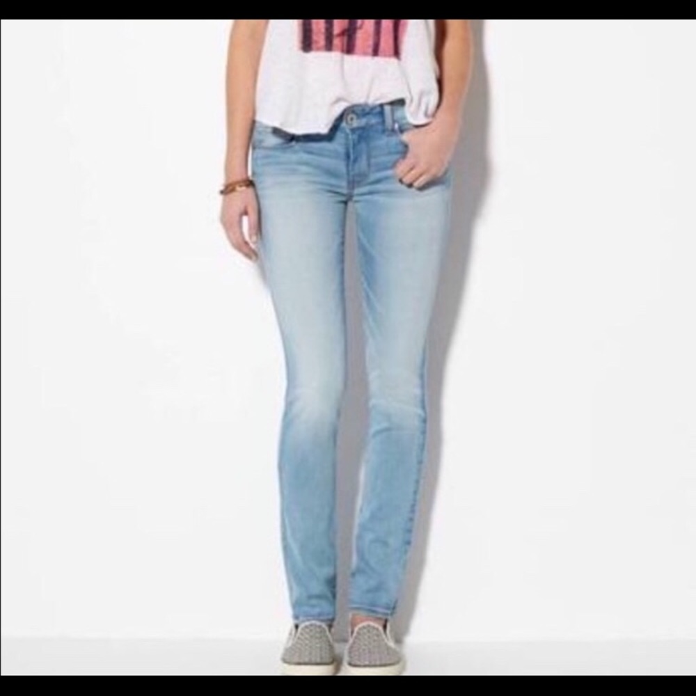 American eagle light wash jeans